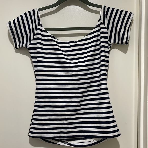 Agaci black and white stripes blouse. Size Medium. - Picture 2 of 3